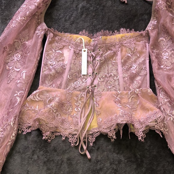 V Chapman Zinnia Top in Elderberry - Picture 5 of 8